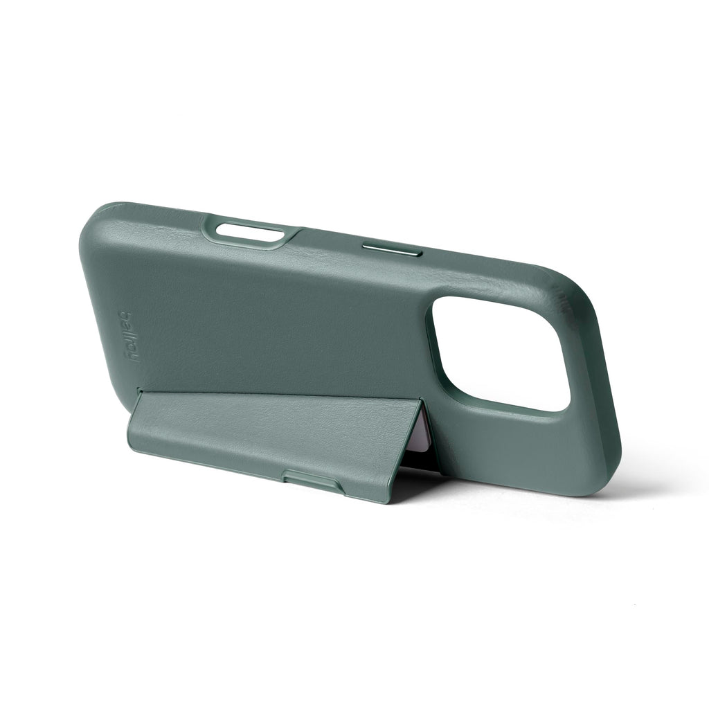 Bellroy iPhone 16 Pro Slim Wallet Case